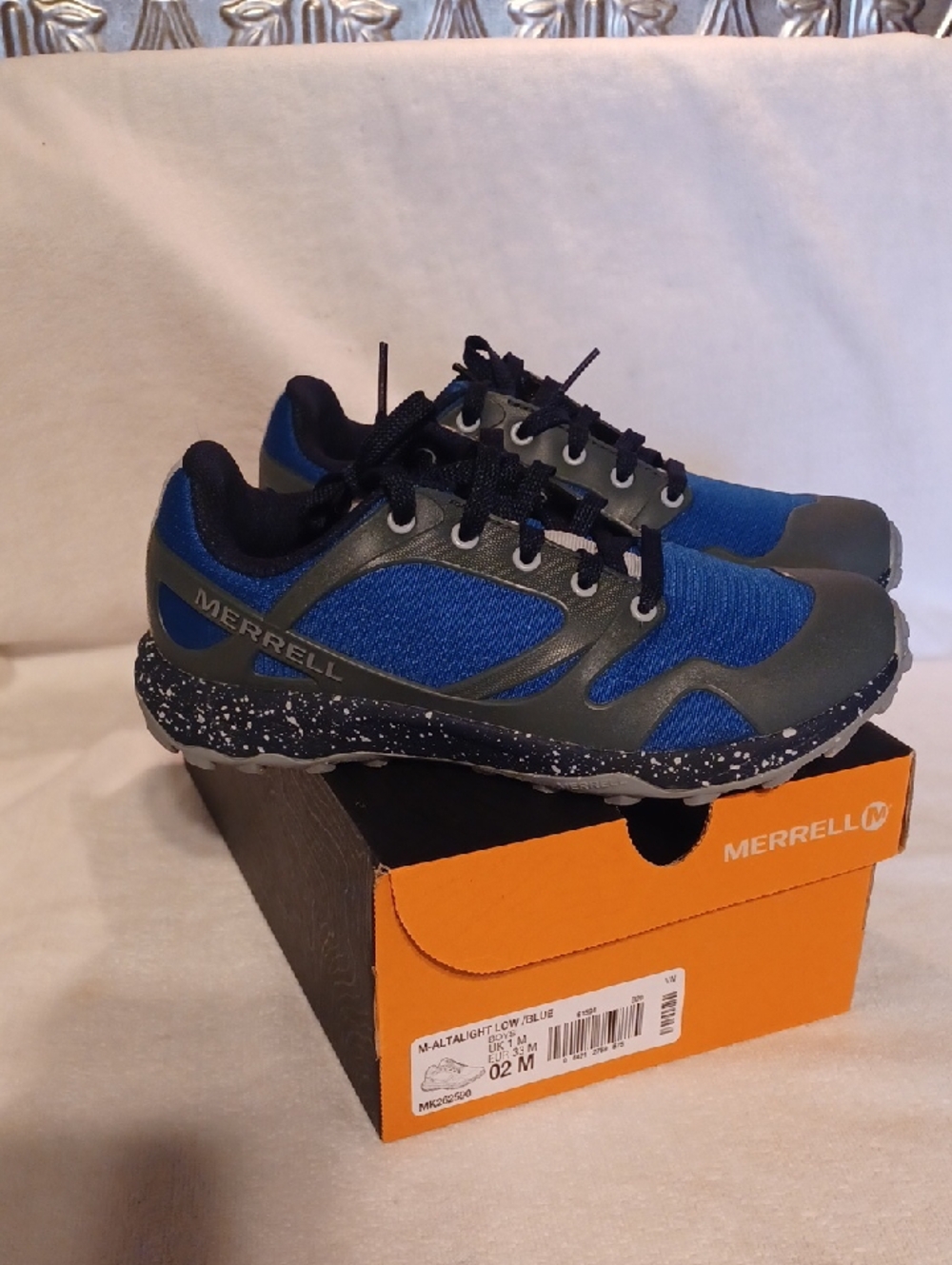 Merrell Kids Blue and Black Trail Sneakers Size 2